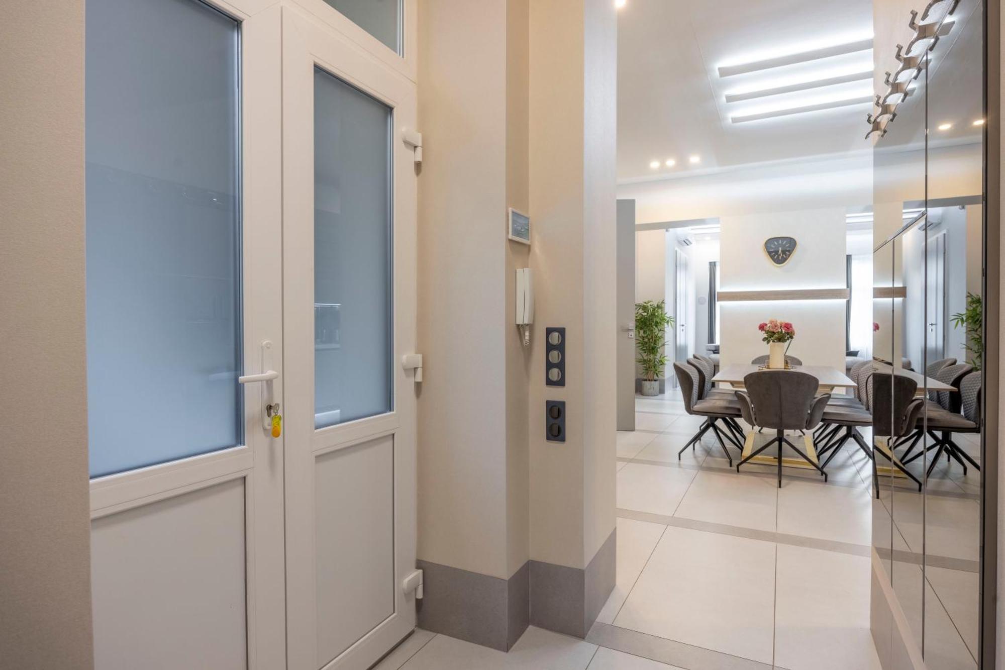 Apartamento Luxurious High-end Grand On The St Stephen Road